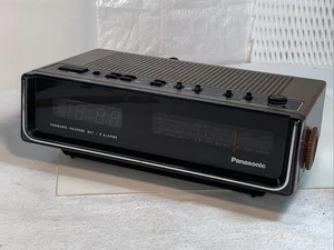 Panasonic RC-95 Digital Dual Alarm Clock Radio Vtg Bed Desk Faux Woodgrain Retro - Picture 1 of 12