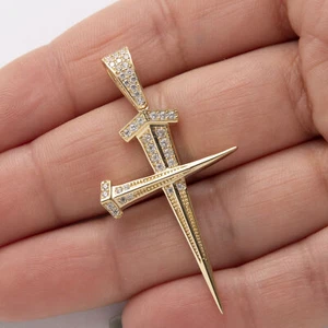 Colgante Cruz De Tornillo CZ De 2" En Oro Amarillo Sólido De 14K - Imagen 1 de 6