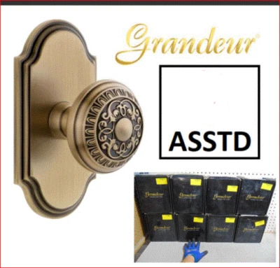 Maniquí de latón macizo Grandeur Arc y perilla de puerta de paso Foto 1 de 4