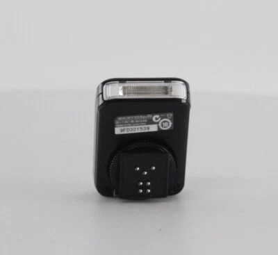 Samsung Flash for NX200 NX210 NX300 NX1000 Cameras - Black (ED-SEF8A/B) - Image 1 of 3