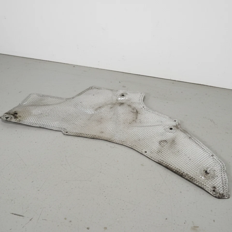 Audi A6 2012-2018 lado derecho protector térmico usado OEM 4G0804162 Foto 1 de 4