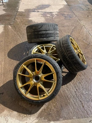 Porsche 997 GT3 RS / 997 Turbo S Alufelgen 19 Zoll gold glanz  Zentralverschluss - Bild 1 von 4