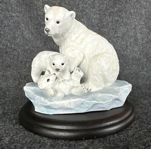 Homco Masterpiece Porcelain Endangered Species Polar Bears 1993 with Wood Base - Picture 1 of 20