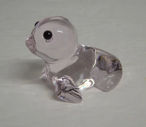 Kitschy Vintage Oneida Pink Crystal Baby Seal Paperweight Animal Figurine - Picture 1 of 8