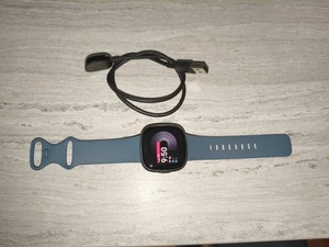 Fitbit Versa 4 Activity Tracker Watch Activation Date 2025 - Picture 1 of 14