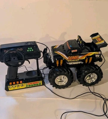 复古全新亮声波粉碎机遥控怪物卡车 1989 — 第 1/4 张图片