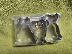 American Girl 2002 Weekend Baking Set Dress Cookie cutters only-2 sets NIP - Picture 1 of 7