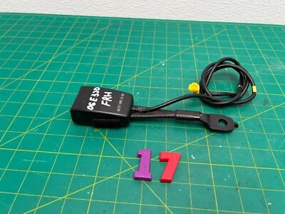 03-09 MERCEDES-BENZ E320 HEBILLA CINTURÓN SEGURIDAD LADO PASAJERO DELANTERO DERECHO OEM Foto 1 de 4