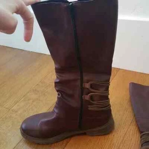 Damen Kniehohe Reitstiefel, seitlicher Reißverschluss flacher Absatz, weite Wade Winterreiten - Bild 1 von 7