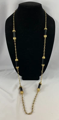 Collar largo C WONDER cristal negro tono dorado Foto 1 de 4