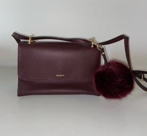 Aldo Umhängetasche Handtasche weinrot veganes Leder gold Kette Bommel - Bild 1 von 8