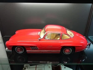 Maqueta 1/8 de IXO Mercedes Benz 300 sl - Foto 1 di 9