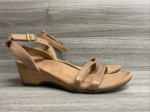 Sandali con zeppa e cinturino in pelle Vionic Orlanda fibbia pelle di serpente marrone donna 8,5 - Foto 1 di 8