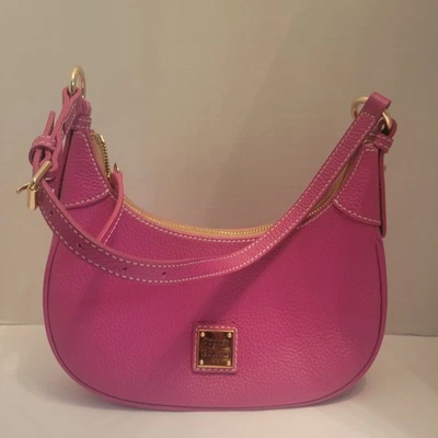 Hobo de cuero fucsia Dooney & Bourke Lucca  Foto 1 de 4