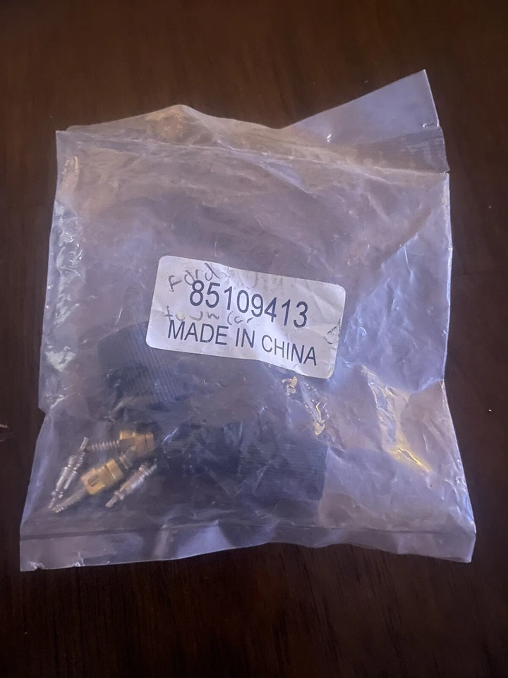 KIT DE NÚCLEO DE VÁLVULA DE PUERTO DE SERVICIO DE AIRE ACONDICIONADO CROWN VIC/LINCOLN TOWN CAR Foto 1 de 1