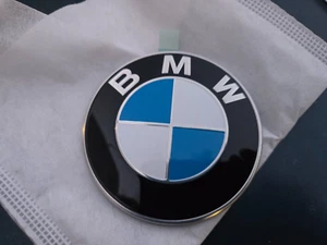 BMW X2 F39/X4 G02/X4M F98 Trunk Lid BMW Emblem OEM New 51147463692 - Picture 1 of 3
