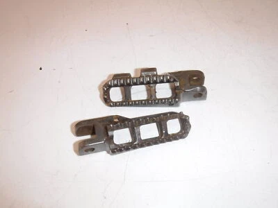 Suzuki rm125 1978 reposapiés izquierdo derecho clavijas  Foto 1 de 4