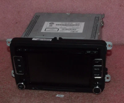 Delphi In-Dash Car Stereo P/N 28234466. - Image 1 of 4