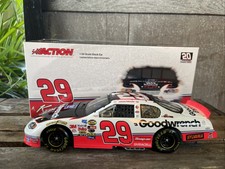 #29 Kevin Harvick GM Goodwrench Atlanta Special 2005 Monte Carlo NASCAR 1:24