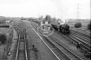 PHOTO BR British Railways Steam Locomotive Class WD/8 90517  Eaglescliffe 1961