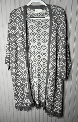 Cárdigan Skies Are Azul Mujer 1X Gris Blanco Frente Abierto Kimono Flecos Azteca Boho Foto 1 de 4