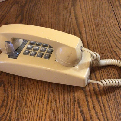 Cortelco 255444 MBA 20M Beige Push Button Wall Telephone,working used condition - Image 1 of 4