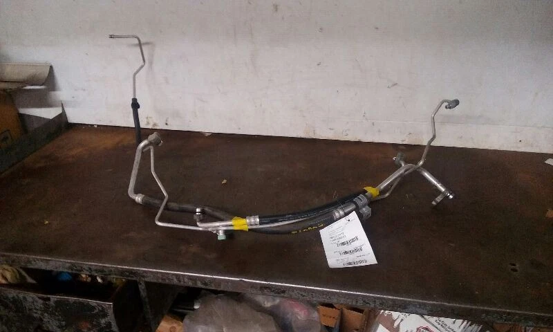 Subaru Forester 2012 mangueras de aire acondicionado 2,5 litros 4 cilindros Foto 1 de 4