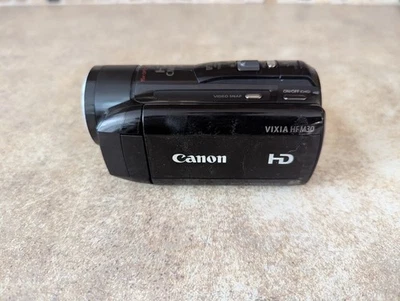 CANON VIXIA HF M30 FULL HD 1080P AVCHD 8GB FLASH CAMCORDER 15X UNTESTED - Image 1 of 4