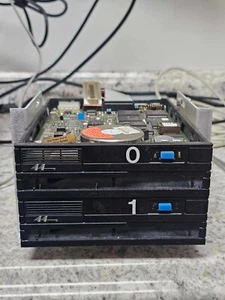 2 disques durs SCSI noir vintage rétro iOmega Beta 44a Bernoulli 150 50 broches - Photo 1/5
