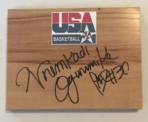 NNEKA OGWUMIKE Los Angeles SPARKS Basketball WNBA Signed Floor Tile 5" x 4" - Picture 1 of 1