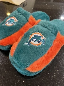 Miami Dolphins Womans Size XL Fuzzy Slide Plush Slippers NFL Team Logo - Picture 1 of 3