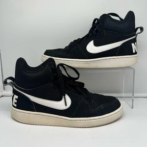 Nike Shoes Womens 7.5 Court Borough Mid 844906-010 Basketball Black White - Picture 1 of 8