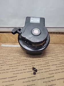 Vintage Brigg 5 PS Horiz Shaft Eng Recoil Starter Shroud 130202 2153-01 87012707 - Bild 1 von 9