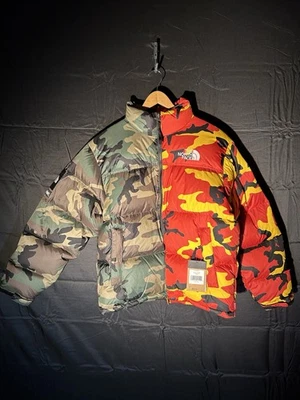 Chaqueta Supreme X The North Face para Hombres Camuflada Split Nuptse - Talla Grande Foto 1 de 4