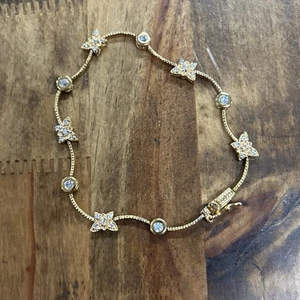 Bracciale Farfalla/Pietra Bianca Argento Sterling Tono Oro 6,24 Grammi - Foto 1 di 4