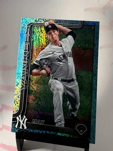 2025 Topps Series 2 Max Fried Sand Glitter Foil #609 New York Yankees - Bild 1 von 2