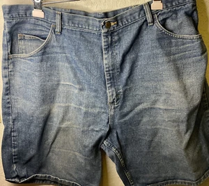 Wrangler Premium Quality 5 Pocket Denim Relaxed Fit Jean Shorts Men's Size 42 - Picture 1 of 5