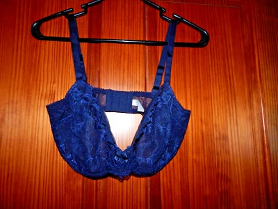 SUJETADOR DE ENCAJE AZUL MARINO APT.9, CON AROS, FORRO DE MALLA, TALLA 36 DD, NUEVO SIN ETIQUETAS Foto 1 de 3