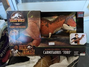 Jurassic World Colossal Carnotaurus Toro Dinosaur Figure Camp Cretaceous 39in - Picture 1 of 5