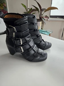Botas Marc by Marc Jacobs de cuero negro con hebilla punta cuadrada para mujer talla 37 - Imagen 1 de 8