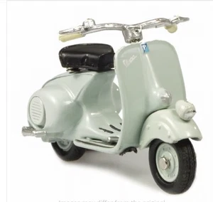 New-Ray 1946 Vespa 98 Moped bike 1:32 diecast model toy 2.5 Inch Grey - Picture 1 of 7