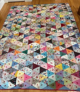 Vintage Handarbeit & gebunden Dreieck Form Patchwork gebunden Quilt 76” x 98” - Bild 1 von 14