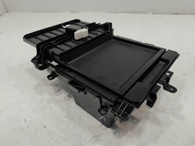 2018-2024 丰田凯美瑞中心控制台存储隔层托盘盒原始设备制造商 — 第 1/4 张图片