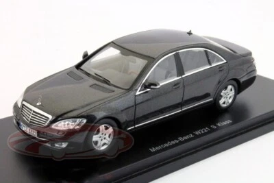 Mercedes-Benz S-Class (W221) dark gray Spark [SP 1063] - Image 1 of 4