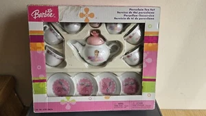 Vintage Barbie Miniatur Porzellan Teeservice 2005 Originalverpackt - Bild 1 von 24
