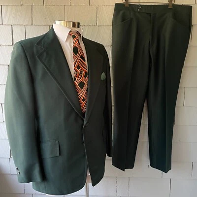 70s Vintage Ratner Clothes Green Polyester 3-Button 2-Piece Mens Suit Size 44 - Image 1 of 4