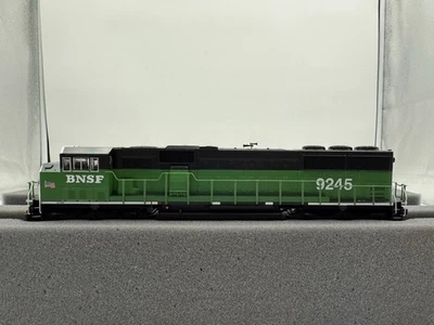 Walthers Mainline SD60M Burlington Northern Santa Fe HO Locomotive #910-10315 - Image 1 of 4