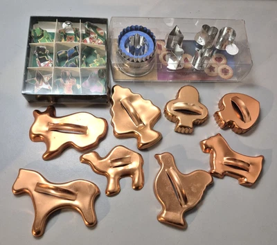 VTG Cookie Cutters Linzer Mini Christmas Aluminum Copper Color Animals Lot of 23 - Image 1 of 4