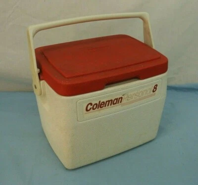 COLEMAN PERSONAL 8 ENFRIADOR 12 x 8,5 x 9,5 pulgadas con MANGO Foto 1 de 4