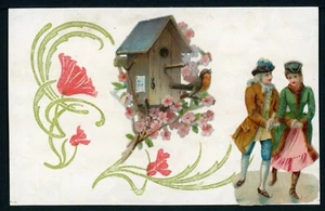 Carte Postale en Relief- Fantaisie - Couple avec un nichoir à oiseaux - Le décor - Picture 1 of 2